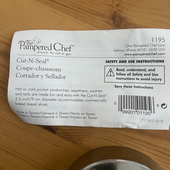 Pampered Chef Cut N Seal, cut everything biscuits to uncrusted sandwiches, NWT - Picture 4 of 4
